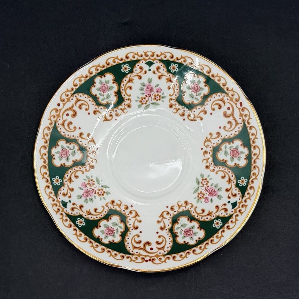 Vintage Queens Fine Bone China England TEACUP & SAUCER Green Roses Gold Accent - Picture 4 of 8